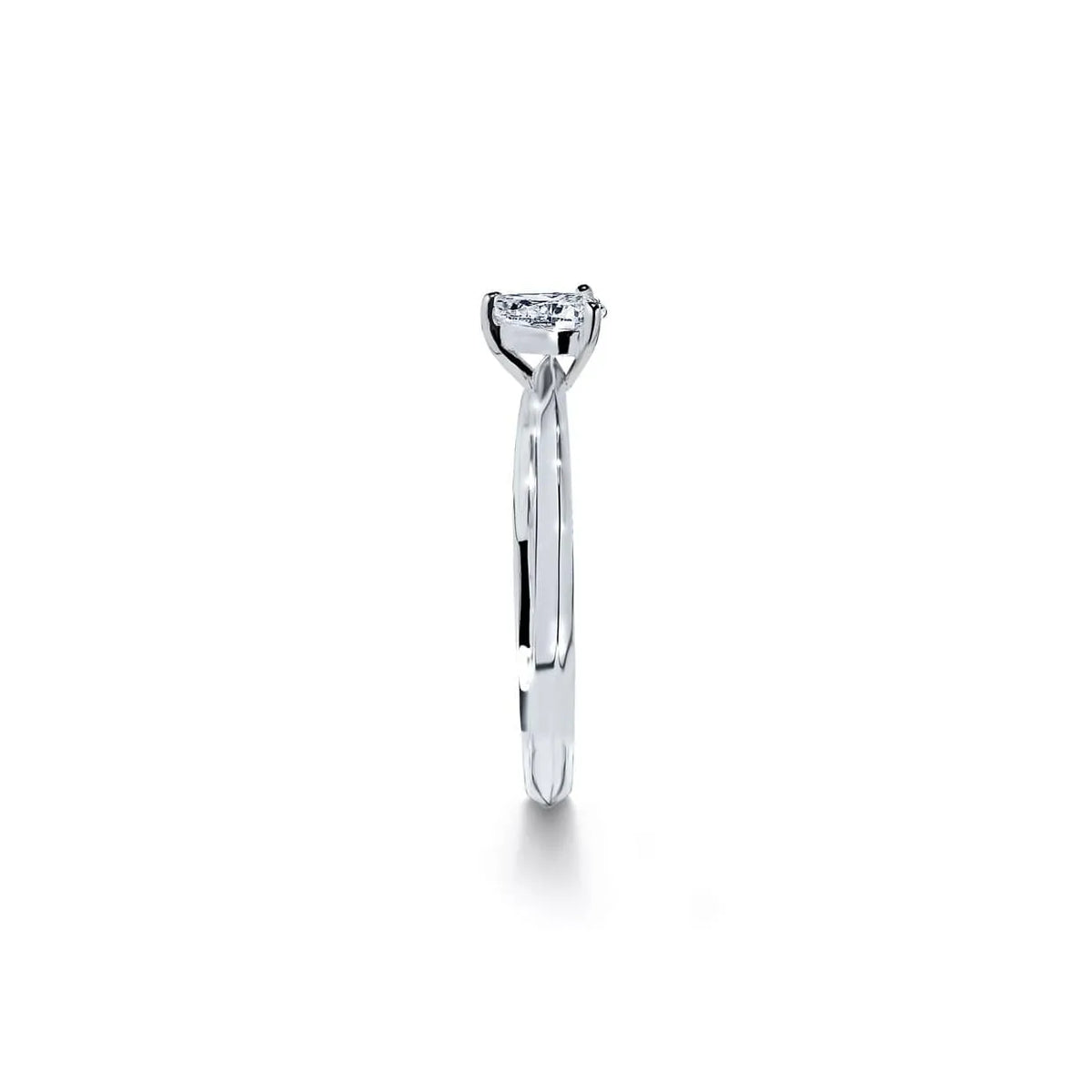 Oxford silver pear solitaire ring