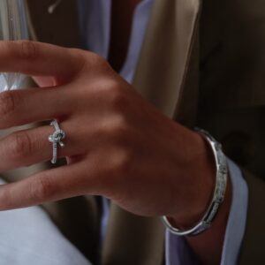 silver-knot-ring